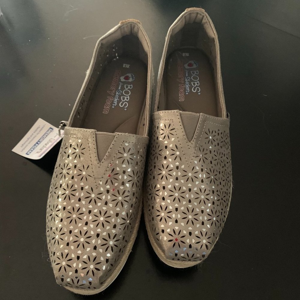 bob's sketchers slip-ons espadrille